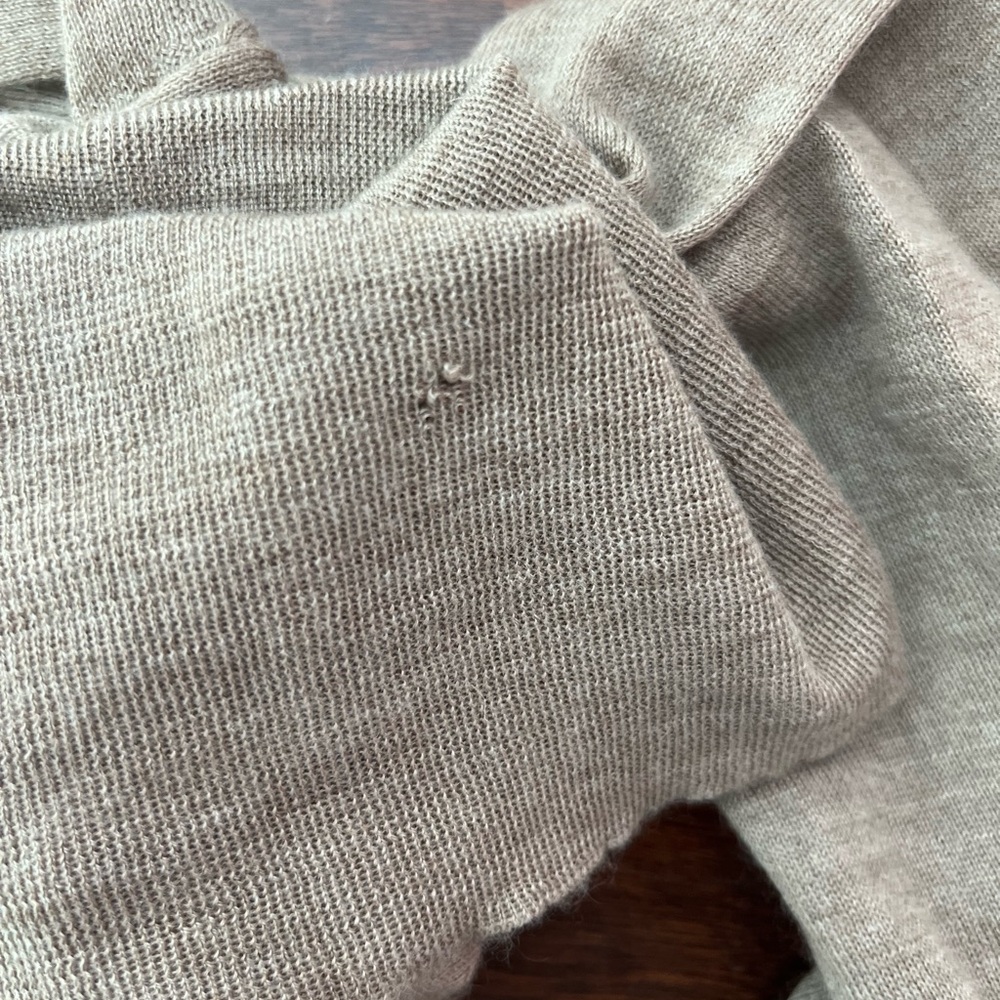 Dolce & Gabbana 100% Virgin Wool Beige Turtleneck Sweater With Ruffles Size 6 - Picture 8 of 8